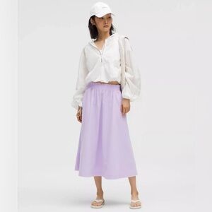 Lululemon Stretch Woven Ruffle-Waist
Midi Skirt in Lavender Frost